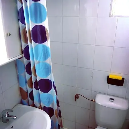 Tiny Loft In The Heart Of Thessaloniki,17 Square Meters,on The Terrace Of The Building Apartmán